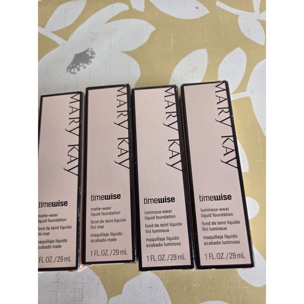 Marykay Timewise Luquid Foundation Ivory (2) Matte (2) Luminous 1 Fl.oz